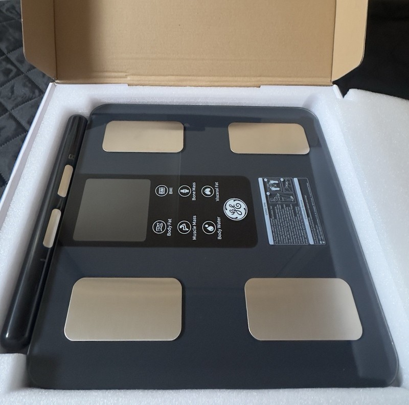 GE CS10G 8-ELECTRODE Body Fat Scale Max 396 Lb/ 180 Kg Open Box