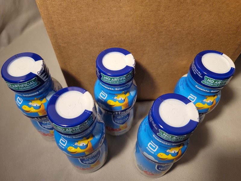 PediaSure Grow & Gain Pediatric Shake with Immune Support Vanilla 8 oz X 24 Kids gallery