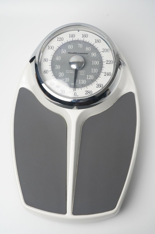 Health-O-Meter Big Foot Analog Dial Bathroom Scale HAP990 330 lb 150 kg USA