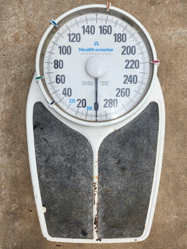 Vintage Health O Meter Professional 330lb Big Foot Scale Model 150 w/Markers