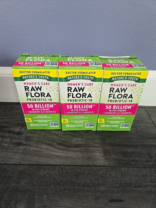 Lot Of 3 Nature’s Truth Raw Flora Probiotic-18, 33 Capsules Exp. 2/2026